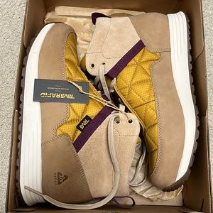 Reva ReEmber Commute Waterproof Boot Size 8